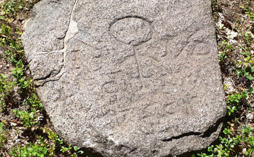 14_Girutiškių akmuo su ženklais (2).jpg